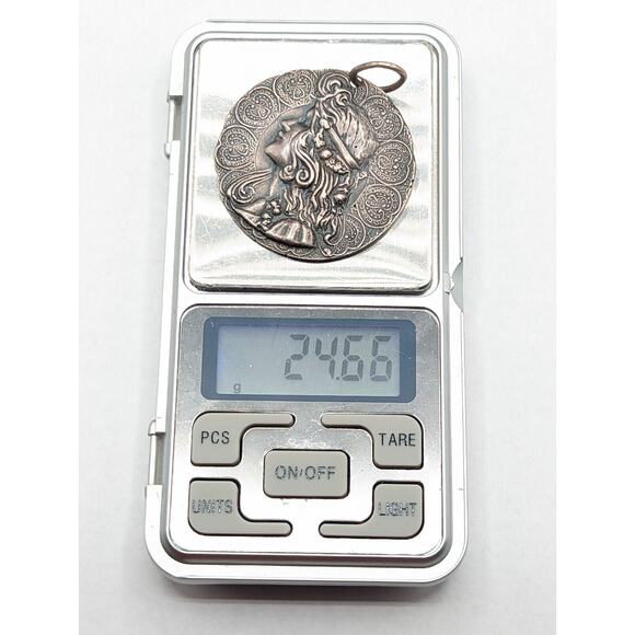 Large Sterling Silver Beautiful Art Nouveau Woman Lady Detailed Vintage Pendant - Picture 10 of 11